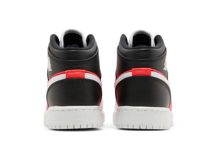 air-jordan-1-mid-se-gs-white-infrared-fb4417-016_05