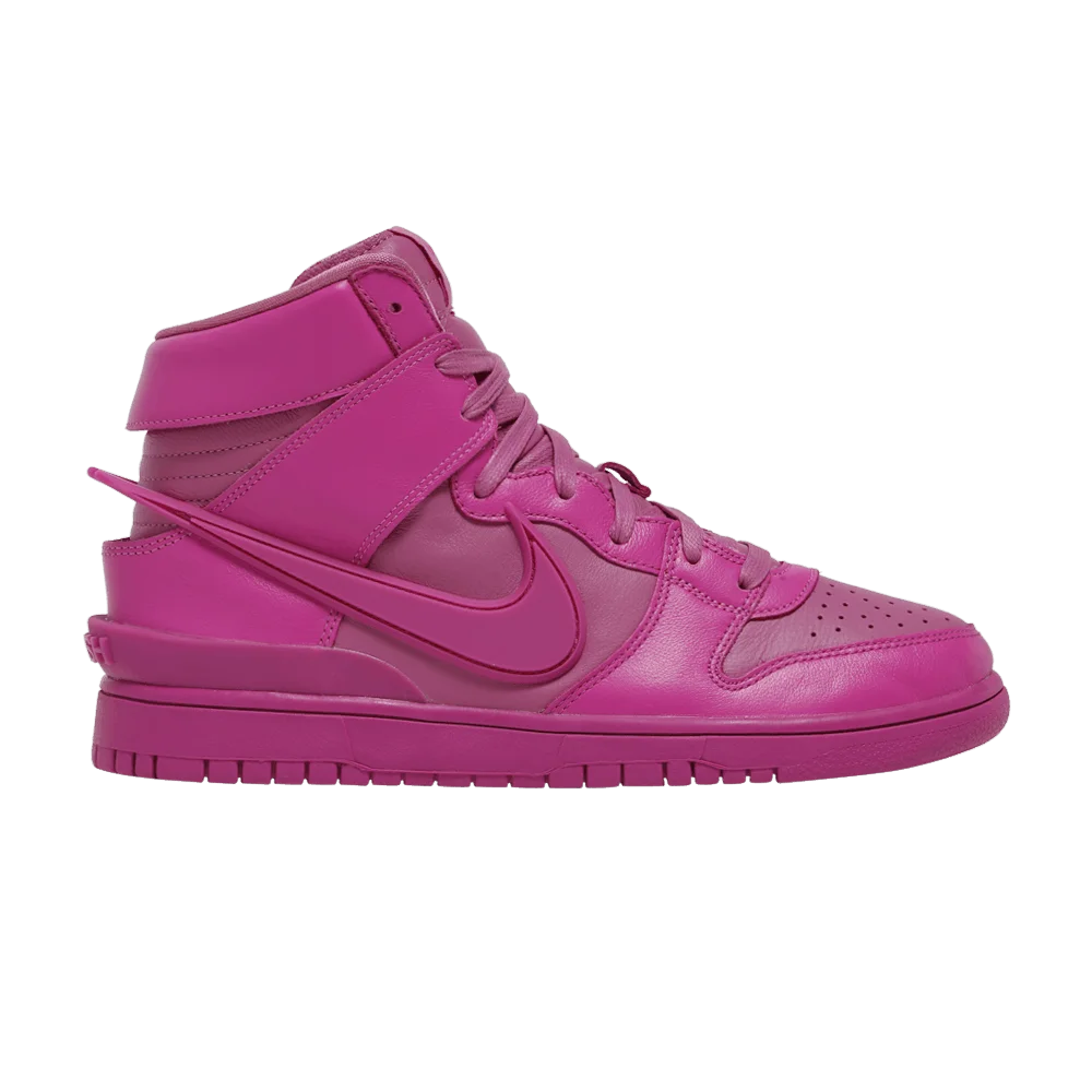 Krossovki-AMBUSH-x-Nike-Dunk-High-Cosmic-Fuchsia