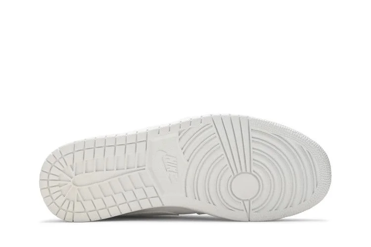 Кроссовки Air Jordan 1 Retro Low 'Triple White'