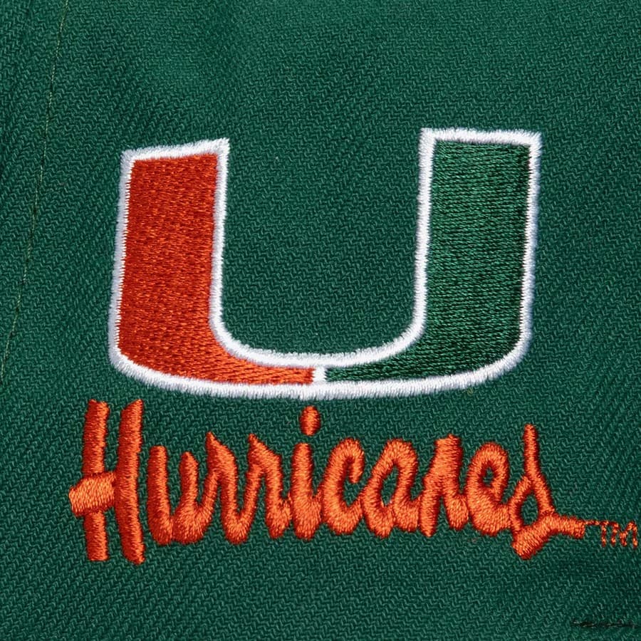 Бейсболка Mitchell & Ness Green Miami Hurricanes Just Don Team Snapback Hat