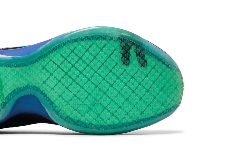 Кроссовки Nike Kobe 10 'Overcome'