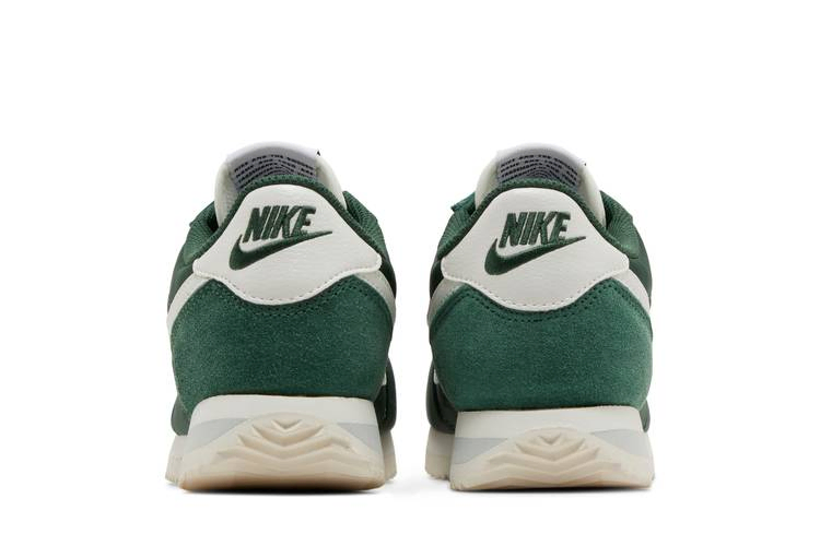wmns-cortez-fir-dz2795-300_05