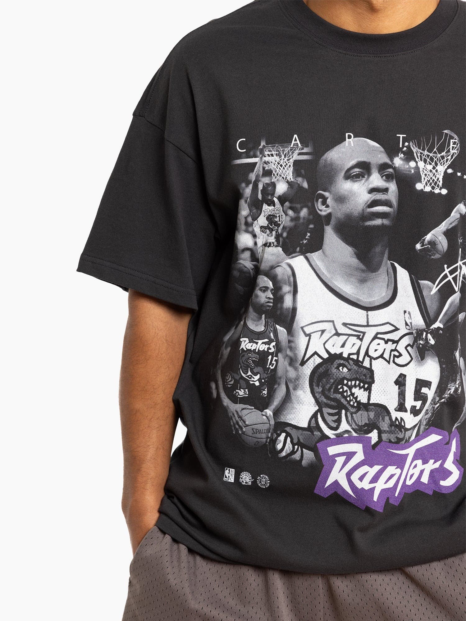 Mitchell-Ness-Vince-Carter-Toronto-Raptors-Player-Photo-T-Shirt-3
