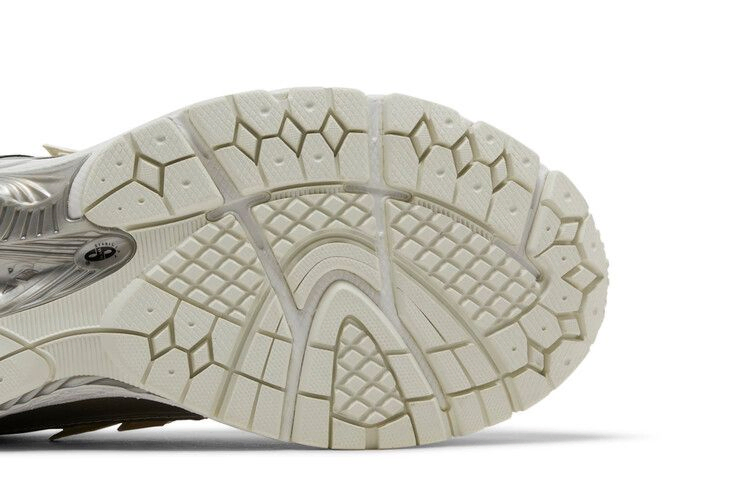 Кроссовки New Balance 1906R 'Silver'