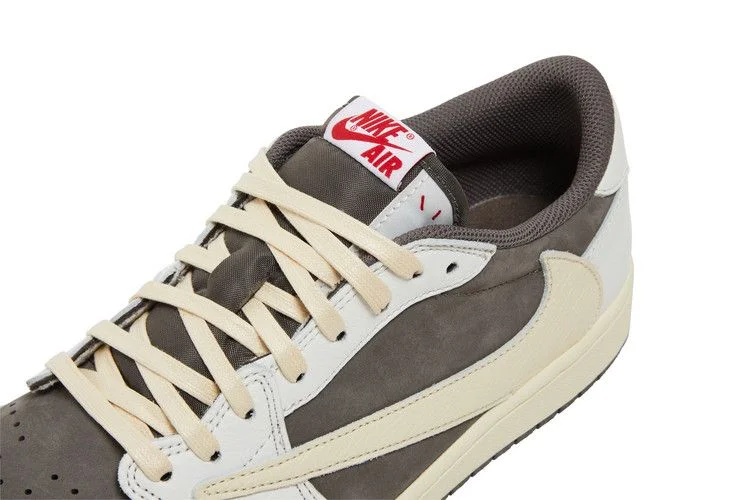 Krossovki-Travis-Scott-x-Air-Jordan-1-Retro-Low-OG-Reverse-Mocha-9