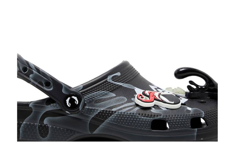 Кроссовки Crocs Marvel x Classic Clog 'Venom'