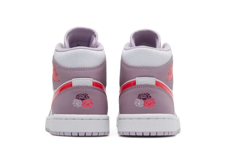 Кроссовки Wmns Air Jordan 1 Mid 'Valentine's Day'