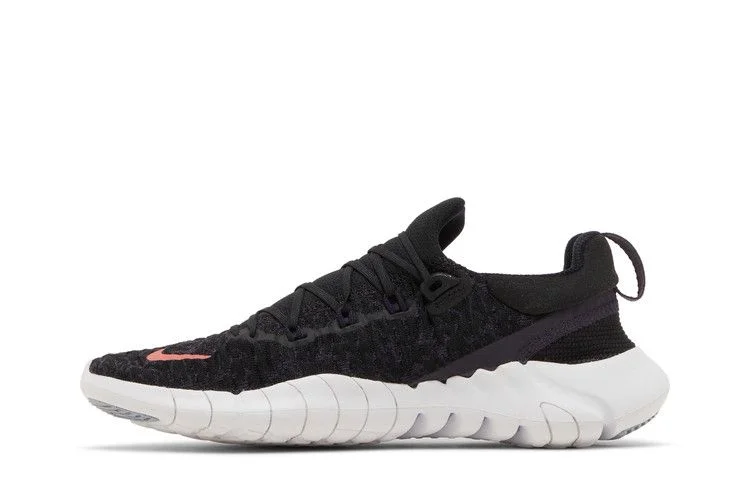 Krossovki-Nike-Wmns-Free-Run-5.0-Black-Magic-Ember-2
