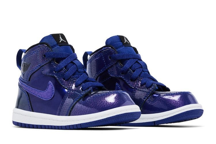 air-jordan-1-retro-hi-td-deep-royal-blue-705304-420_07