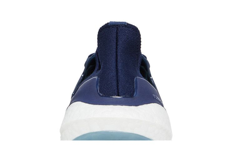 Кроссовки adidas Wmns UltraBoost 22 'Collegiate Navy'
