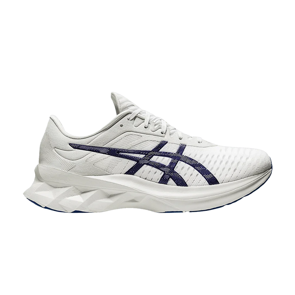 Krossovki-Asics-Novablast-SPS-Celebration