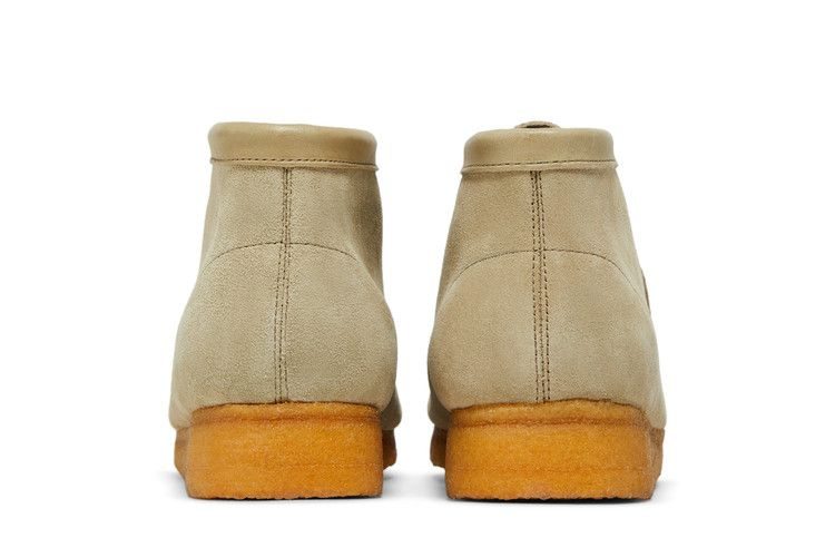 wallabee-boot-maple-suede-26155516_05