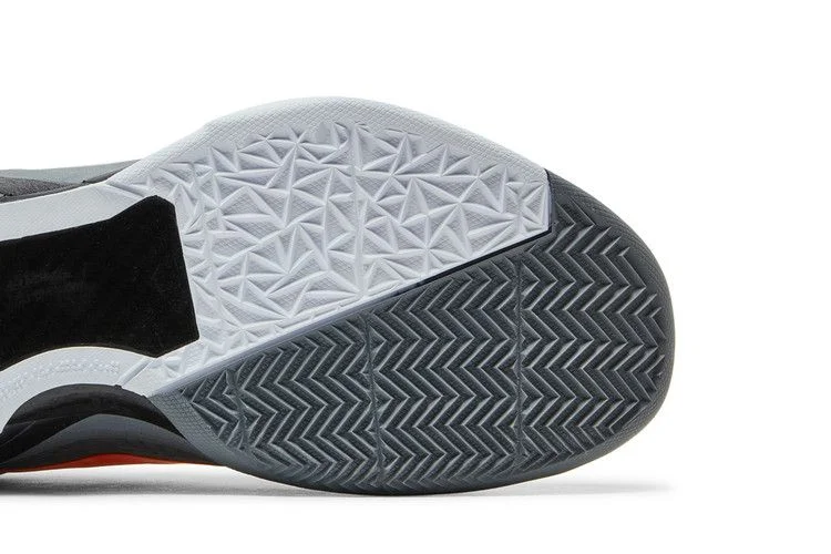 Krossovki-Nike-Zoom-Kobe-7-System-Wolf-Grey-4