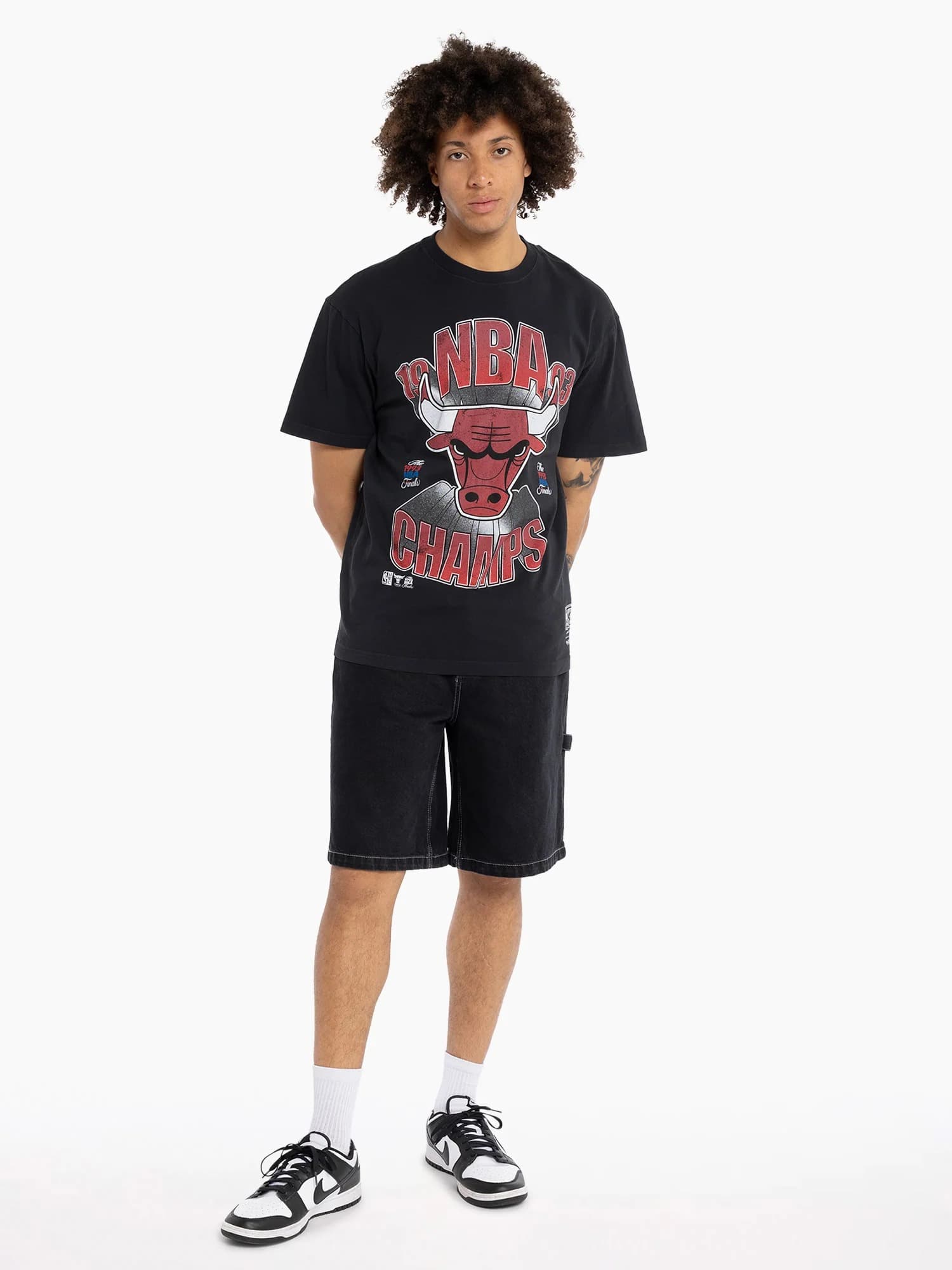 Футболка Mitchell & Ness Chicago Bulls Vintage Bust Out T-Shirt