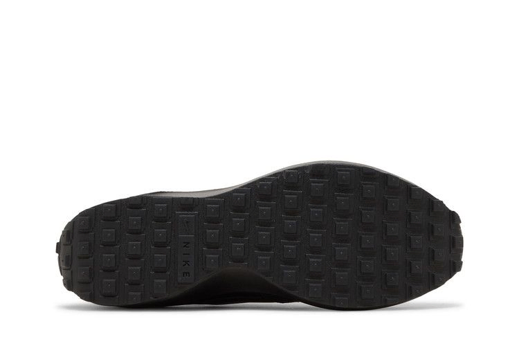 waffle-debut-triple-black-dh9522-002_03