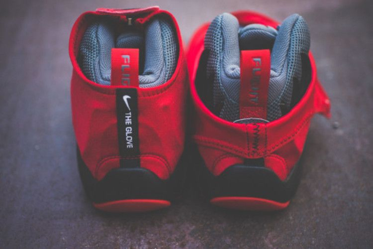 Кроссовки Nike Air Zoom Flight The Glove 'Miami Heat'