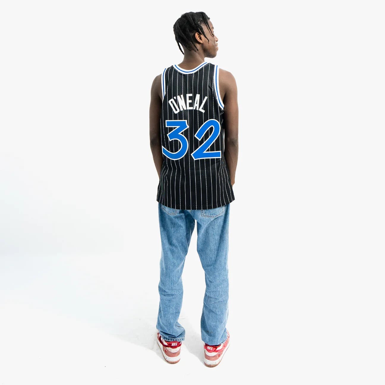 1994-95-Orlando-Magic-Shaquille-ONeal-32-Swingman-Hardwood-Classics-Black-Pinstripes-Jersey-9