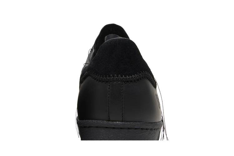 y-3-superstar-triple-black-hp3127_06