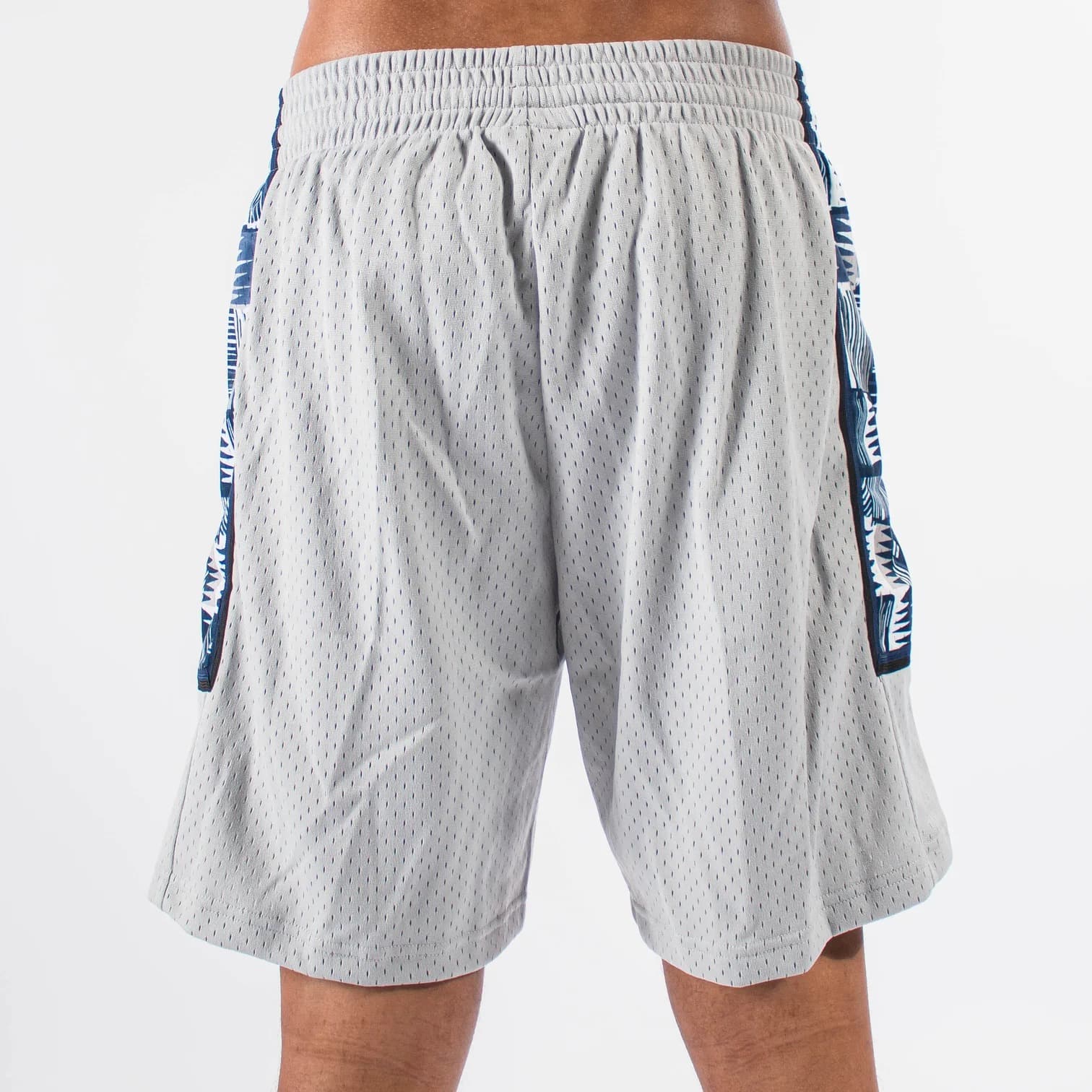 Спортивные шорты Mitchell & Ness Georgetown Hoyas 1995-96 Hardwood Classics Throwback Swingman NCAA White Shorts