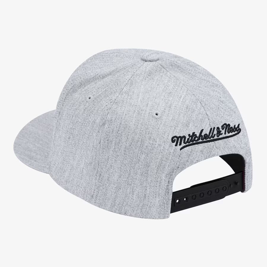 Бейсболка Mitchell & Ness Heather Gray Toronto Raptors Team Classic Snapback Hat