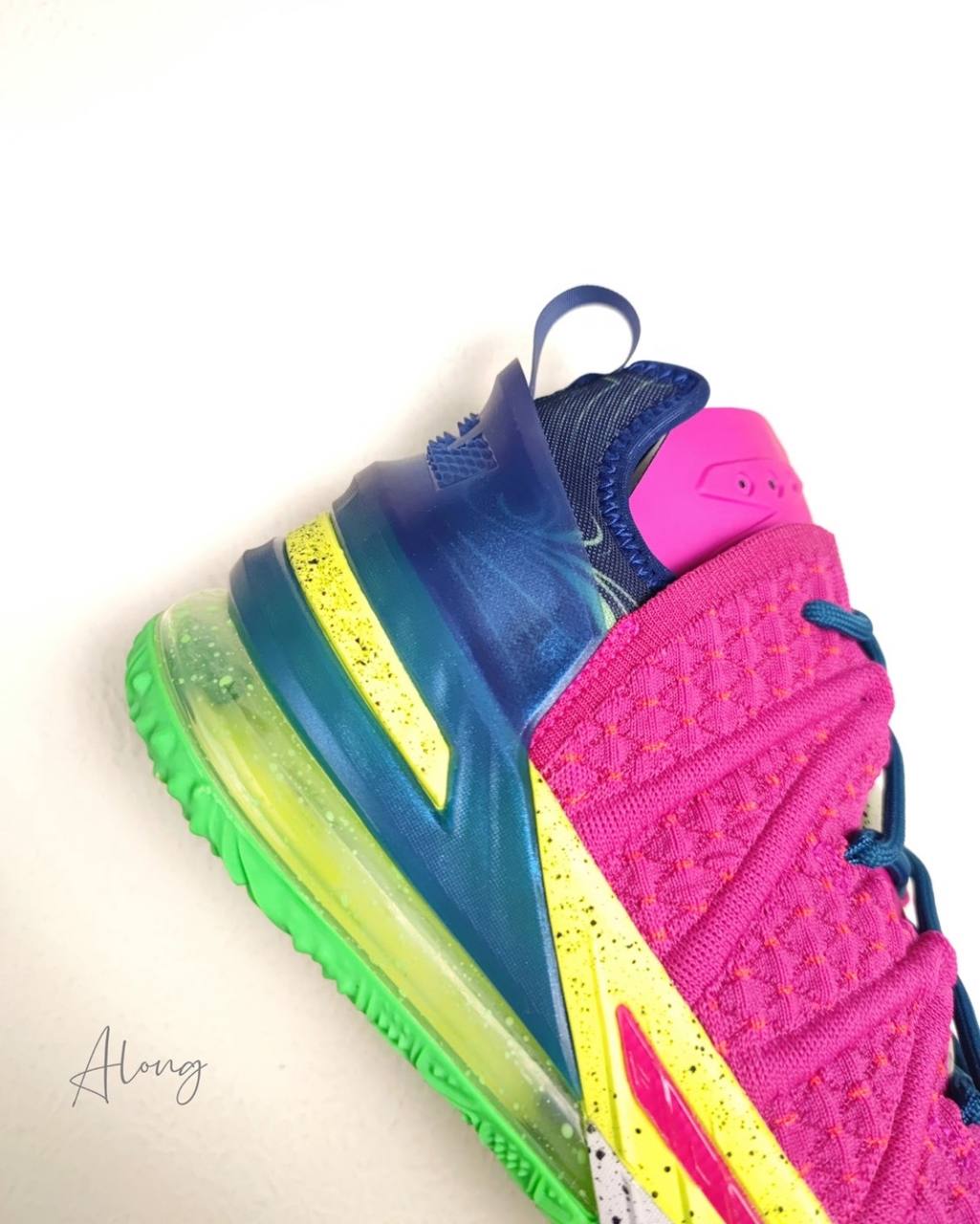 Nike-LeBron-18-Los-Angeles-By-Night-5