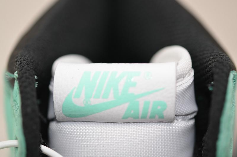 Wmns-Air-Jordan-1-Retro-High-Multi-Color-8