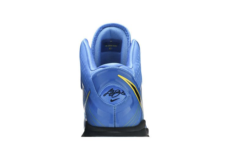 Кроссовки Nike LeBron 8 V/2 'Entourage'