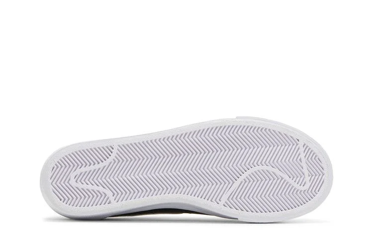 Кроссовки Nike Wmns Blazer Low Platform 'Black White'