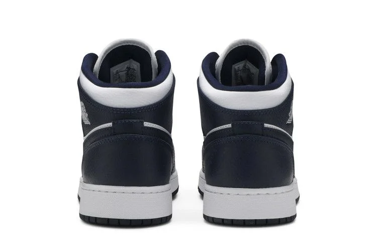Krossovki-Air-Jordan-1-Mid-GS-Obsidian-5
