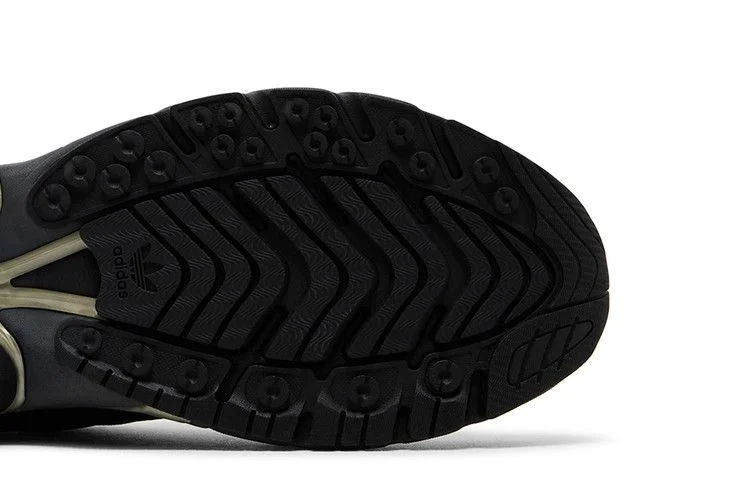 Krossovki-Song-for-the-Mute-x-adidas-Adistar-Cushion-Black-4