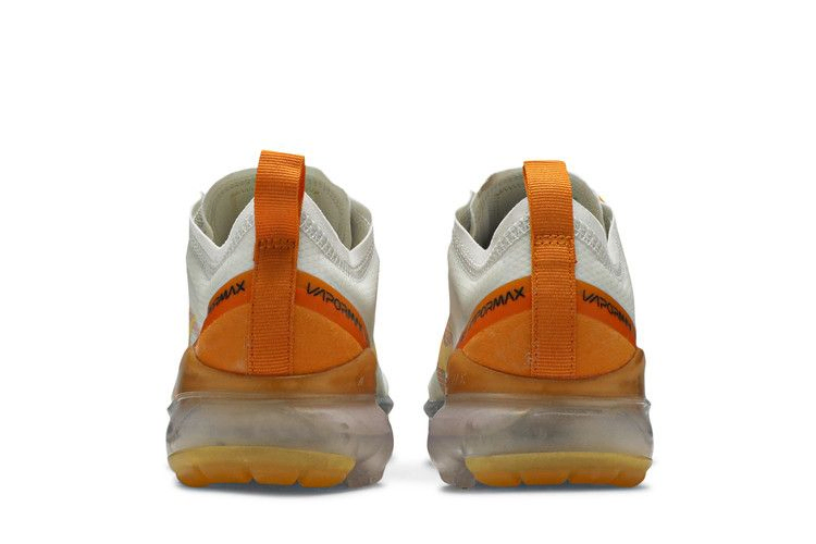 wmns-air-vapormax-2019-white-orange-ar6632-102_05