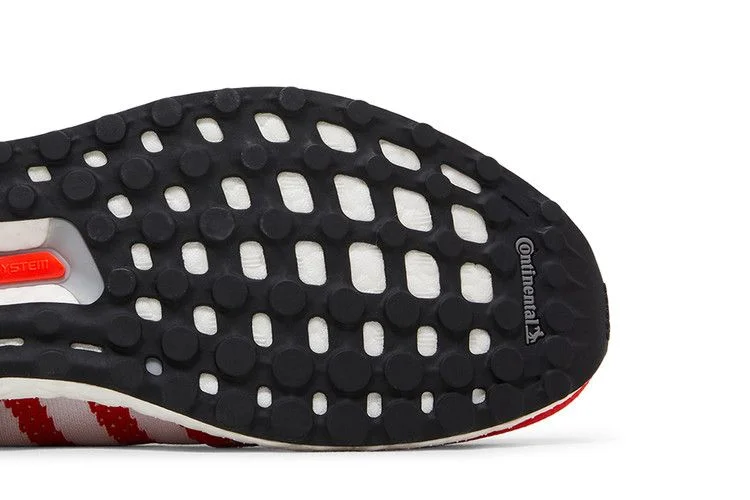 Krossovki-adidas-UltraBoost-DNA-Primeknit-2020-Pack-Active-Red-4