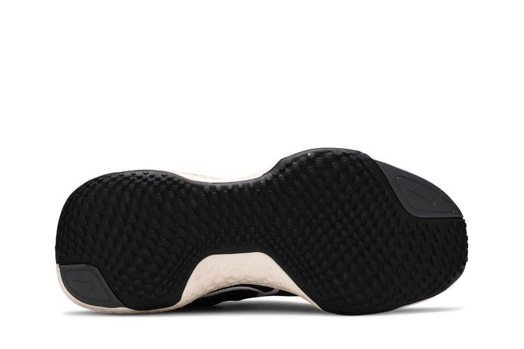 Кроссовки Nike Wmns ZoomX Invincible Run Flyknit 'Black White'