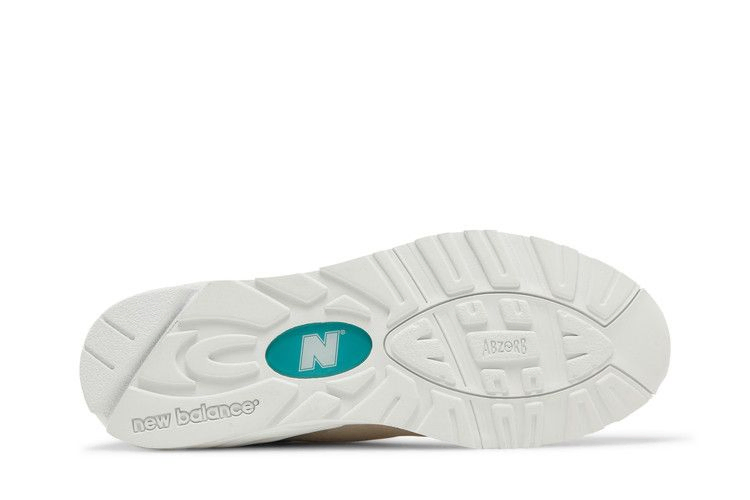 Кроссовки Kith x New Balance 990v2 Made in USA 'Cyclades'