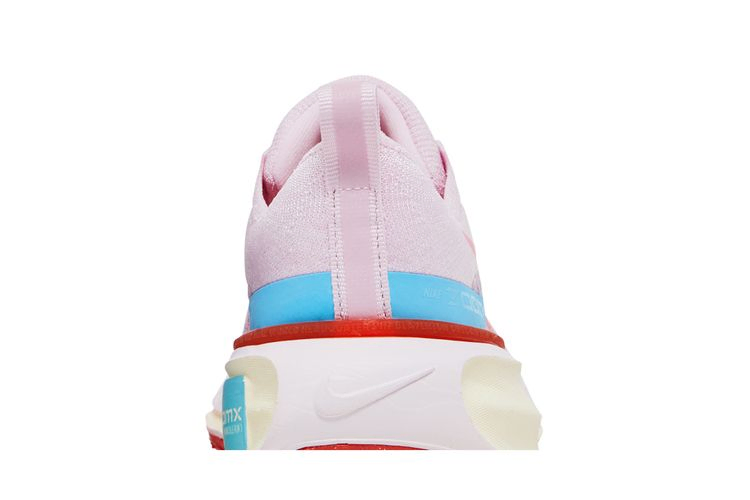 Кроссовки Nike Wmns ZoomX Invincible 3 'Pink Foam Racer Blue'