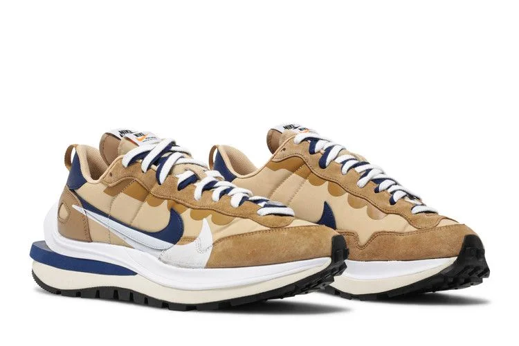Krossovki-sacai-x-Nike-VaporWaffle-Sesame-Blue-Void-7