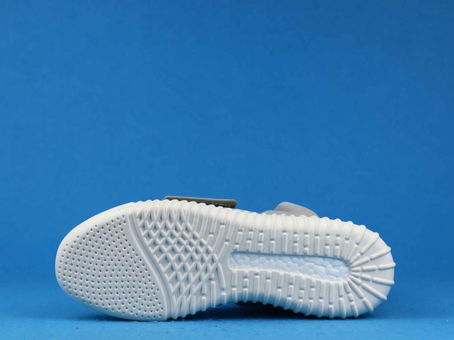 Кроссовки adidas Yeezy Boost 750 OG Light Brown