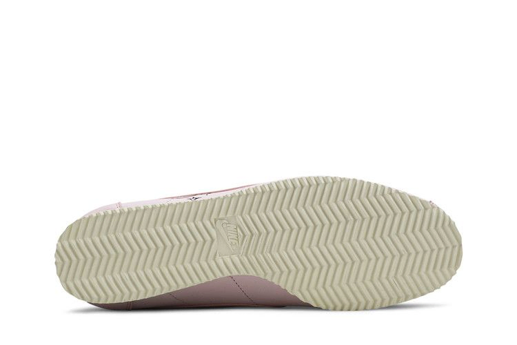 nathan-bell-x-classic-cortez-pink-foam-bv8165-600_03