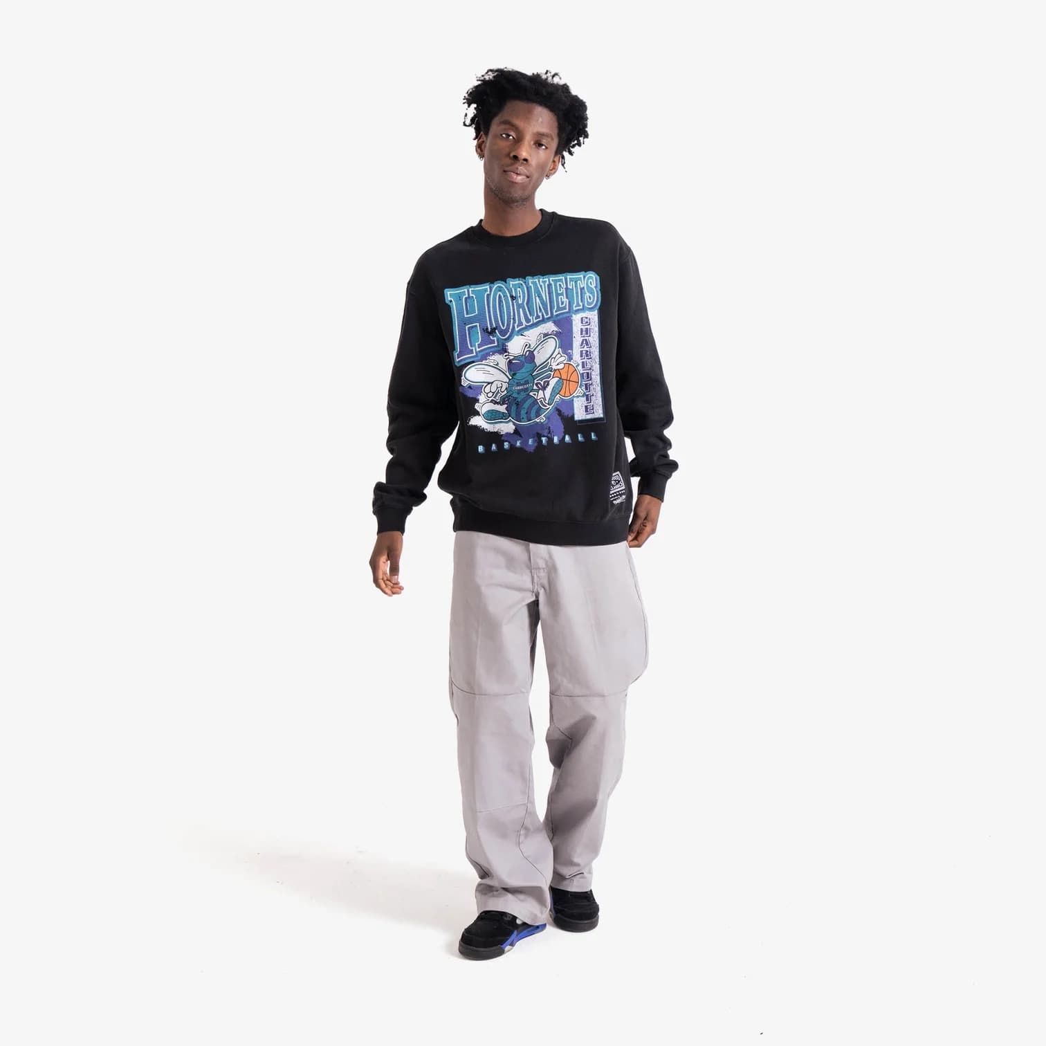 Mitchell-Ness-Charlotte-Hornets-Paint-Brush-NBA-Crew-Neck-Jumper-2