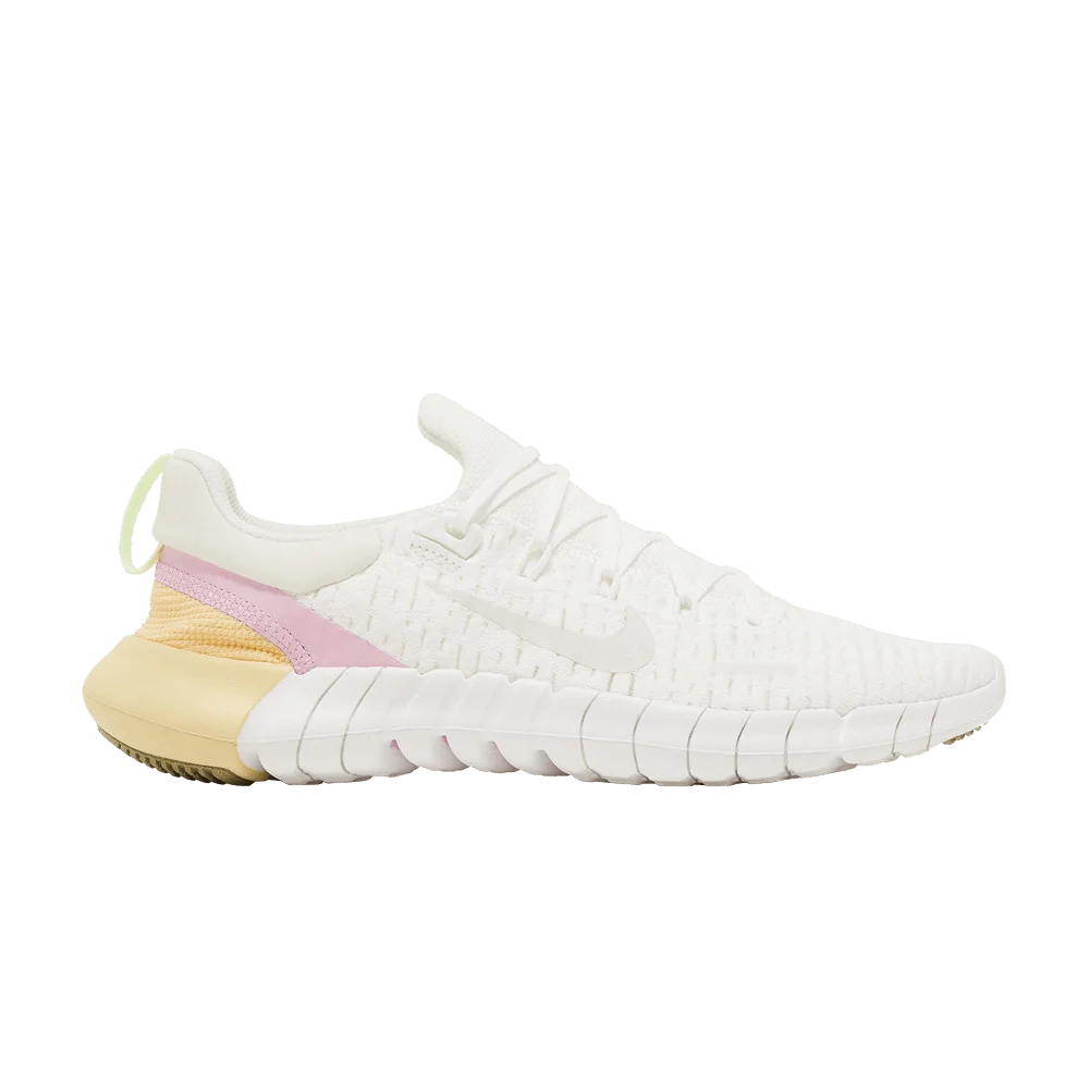 Krossovki-Nike-Wmns-Free-Run-5.0-Summit-White-Light-Arctic-Pink