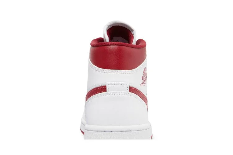 Кроссовки Wmns Air Jordan 1 Mid 'White Pomegranate'