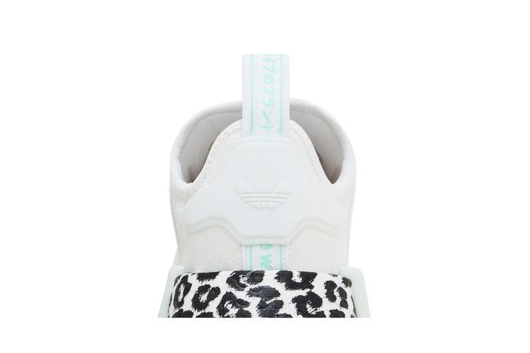 Krossovki-adidas-Wmns-NMD_R1-Leopard-White-6