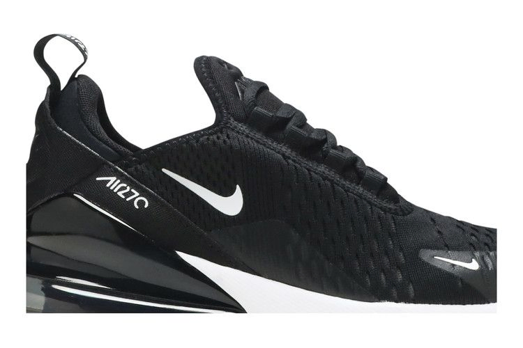 air-max-270-gs-triple-black-943345-001_01
