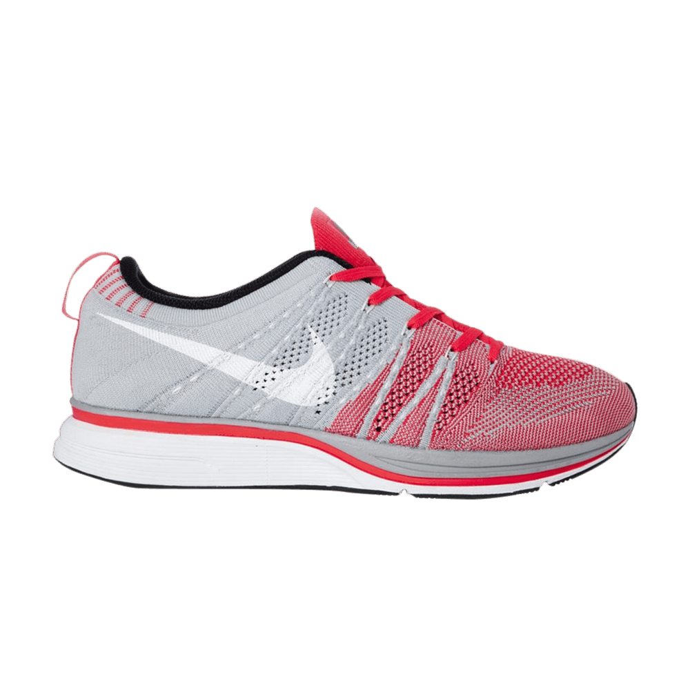 Кроссовки Nike Flyknit Trainer+ 'Bright Crimson'
