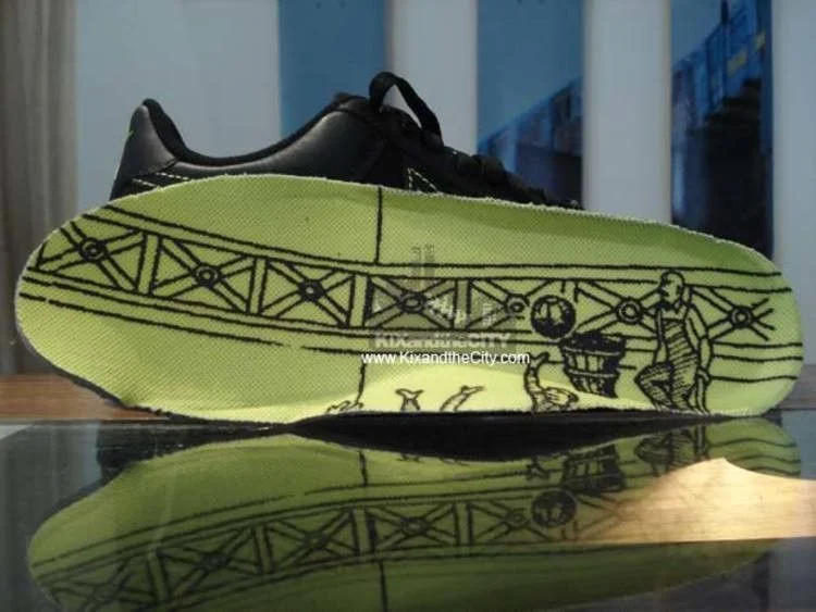 Krossovki-Nike-Air-Force-1-07-Black-Volt-4