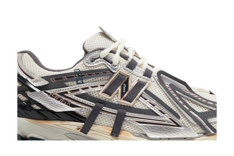 Кроссовки New Balance 1906A 'Silver Gold Metallic'