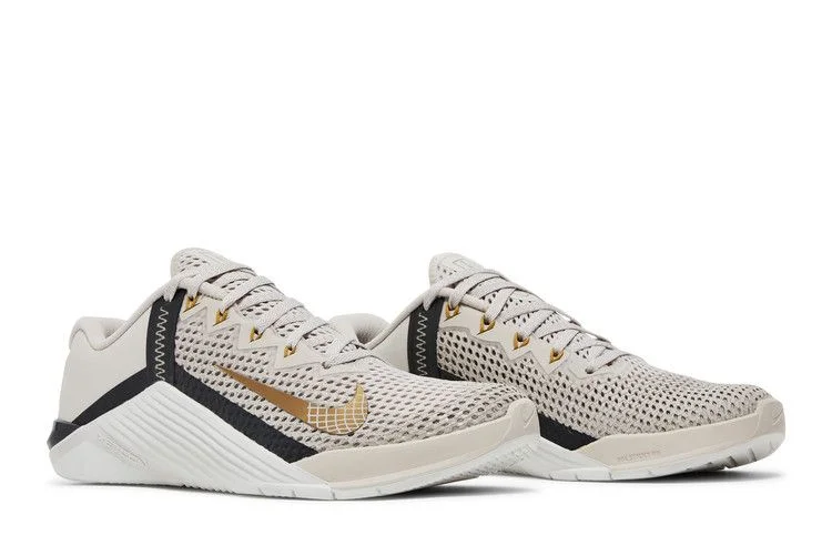 Krossovki-Nike-Wmns-Metcon-6-Light-Orewood-Brown-7