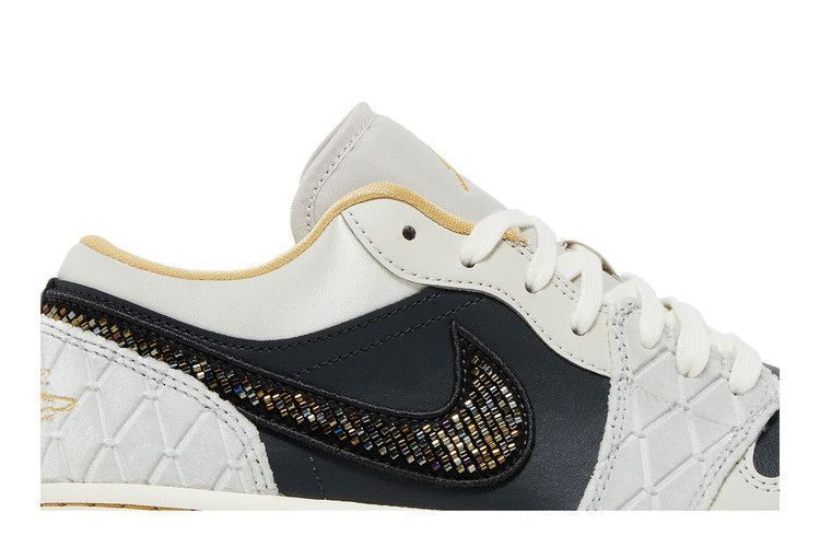 Кроссовки Air Jordan 1 Low SE 'Beaded Swoosh'