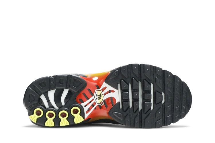 air-max-plus-gs-black-habanero-red-ar1852-017_03
