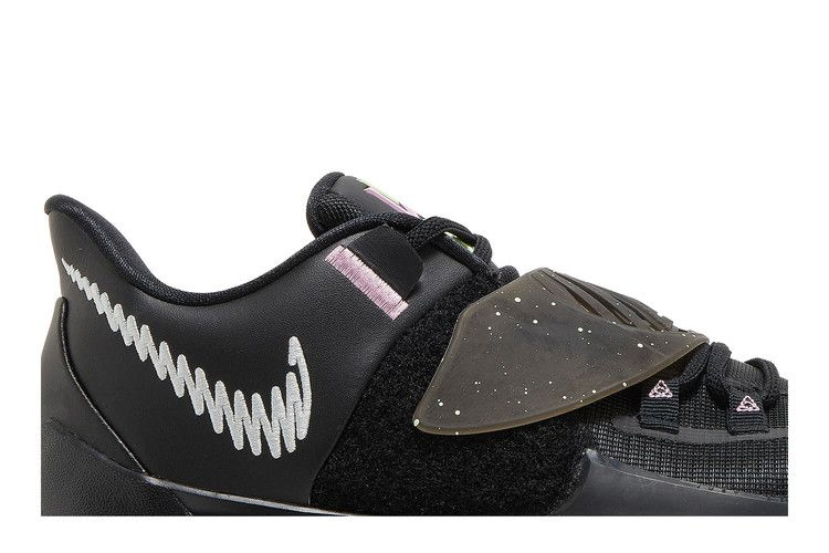kyrie-low-3-ep-black-cj1287-002_01
